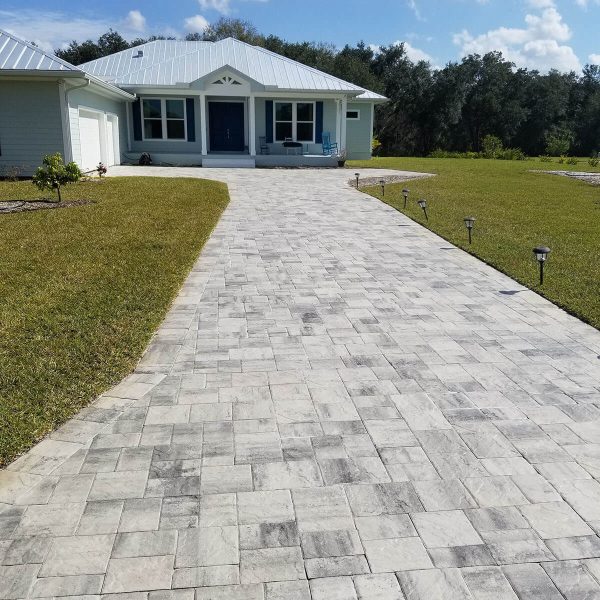 paver sealing driveway